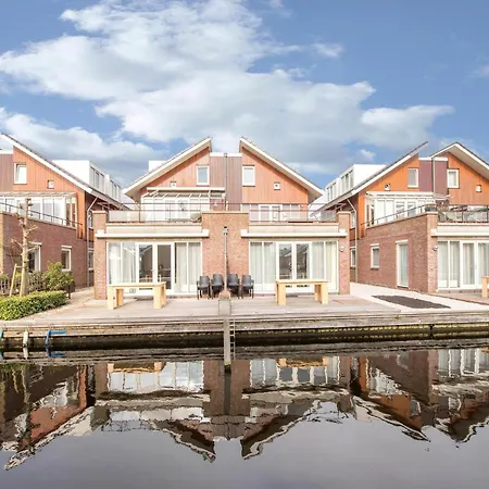 Spacious Lakeside Retreat, Cleaning Included Uitgeest