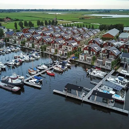 Апартаменты Spacious Lakeside Retreat, Cleaning Included Uitgeest